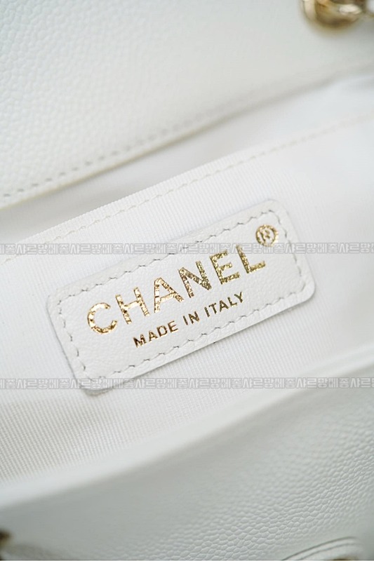 샤넬24A듀마백팩화이트 20260205-132033-036루.jpg