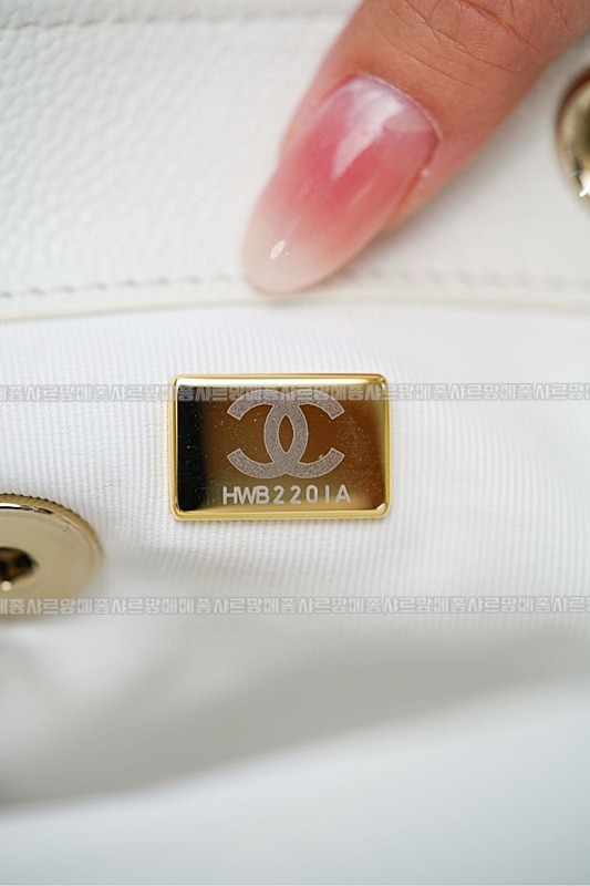 샤넬24A듀마백팩화이트 20260205-132034-037루.jpg