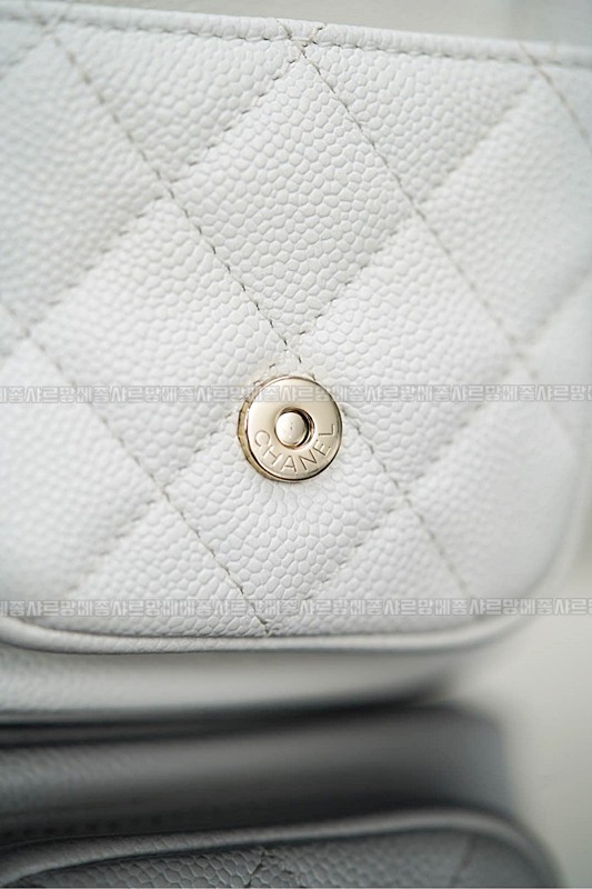샤넬24A듀마백팩화이트 20260205-132034-039루.jpg