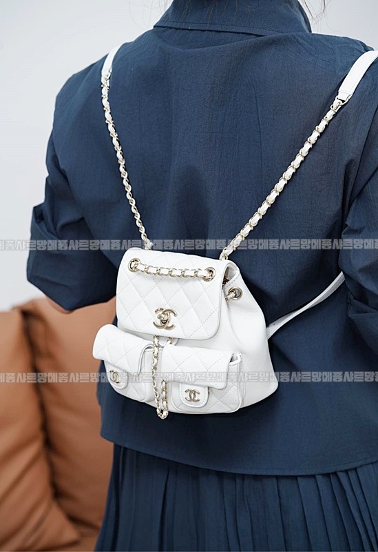 샤넬23P듀마백팩화이트 20260205-133234-003루.jpg