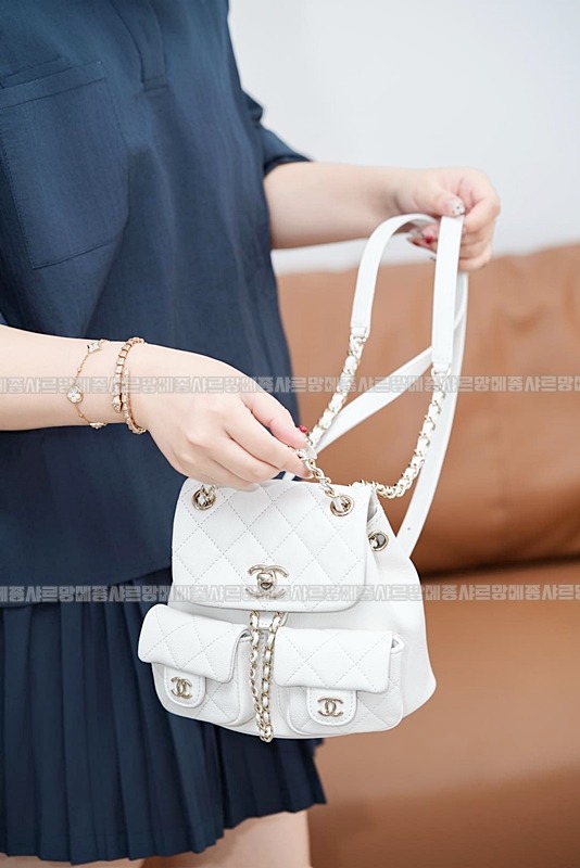 샤넬23P듀마백팩화이트 20260205-133234-004루.jpg