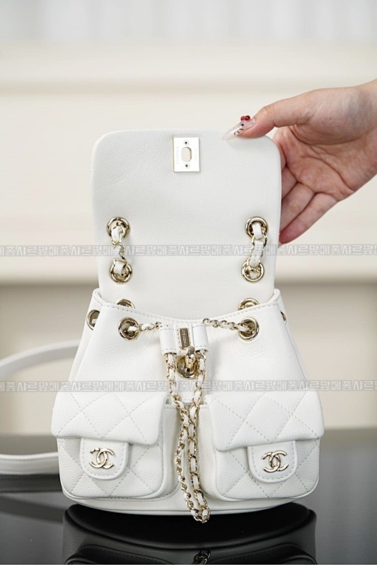 샤넬23P듀마백팩화이트 20260205-133235-015루.jpg