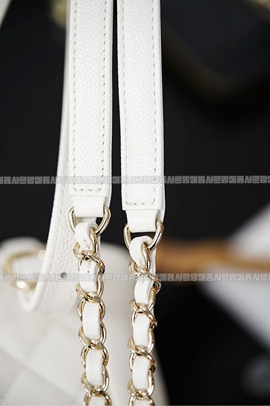 샤넬23P듀마백팩화이트 20260205-133236-023루.jpg