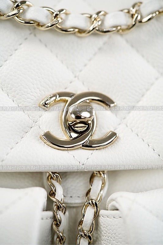 샤넬23P듀마백팩화이트 20260205-133236-025루.jpg
