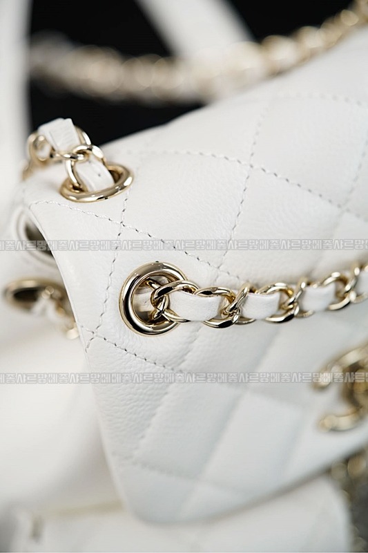 샤넬23P듀마백팩화이트 20260205-133237-028루.jpg