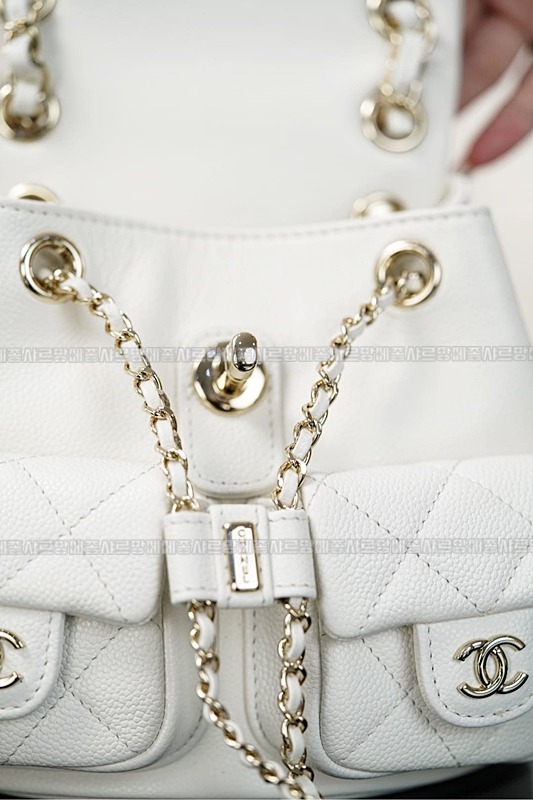 샤넬23P듀마백팩화이트 20260205-133237-031루.jpg