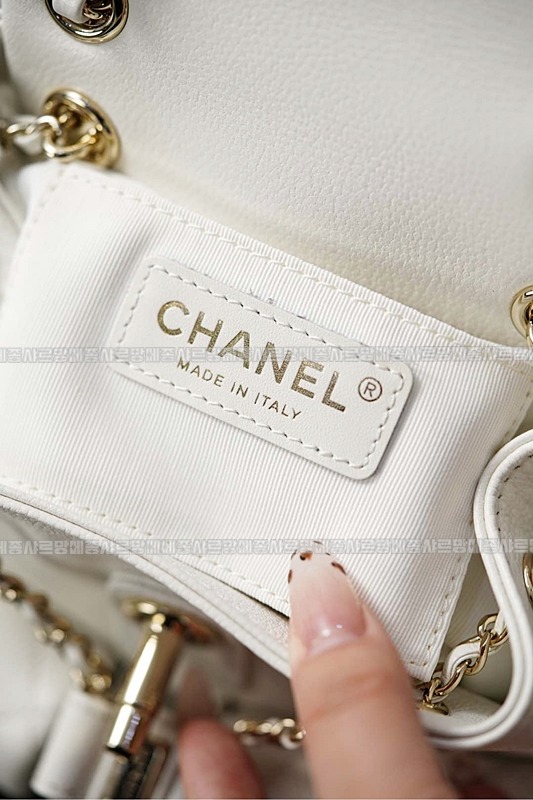 샤넬23P듀마백팩화이트 20260205-133239-039루.jpg
