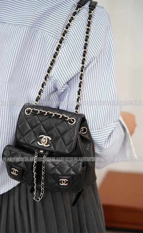 샤넬23P듀마백팩화이트 20260205-134535-007루.jpg