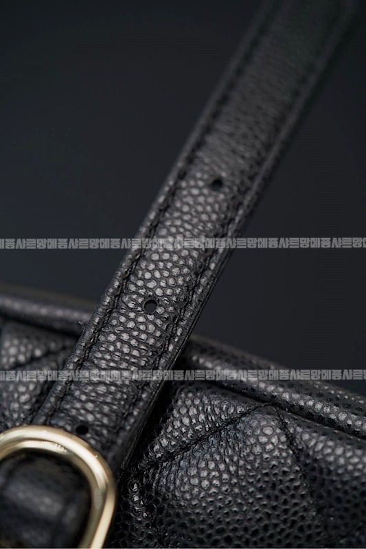 샤넬23P듀마백팩화이트 20260205-134538-033루.jpg