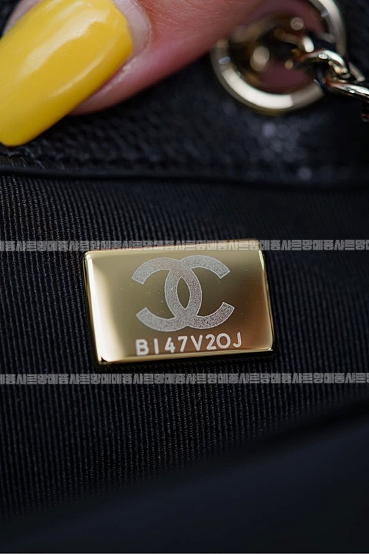 샤넬23P듀마백팩화이트 20260205-134539-039루.jpg