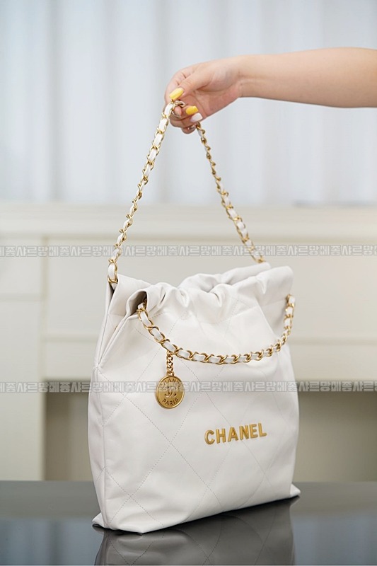샤넬22P핸드백스몰화이트금장 wsxc1770312096698_3루.jpg