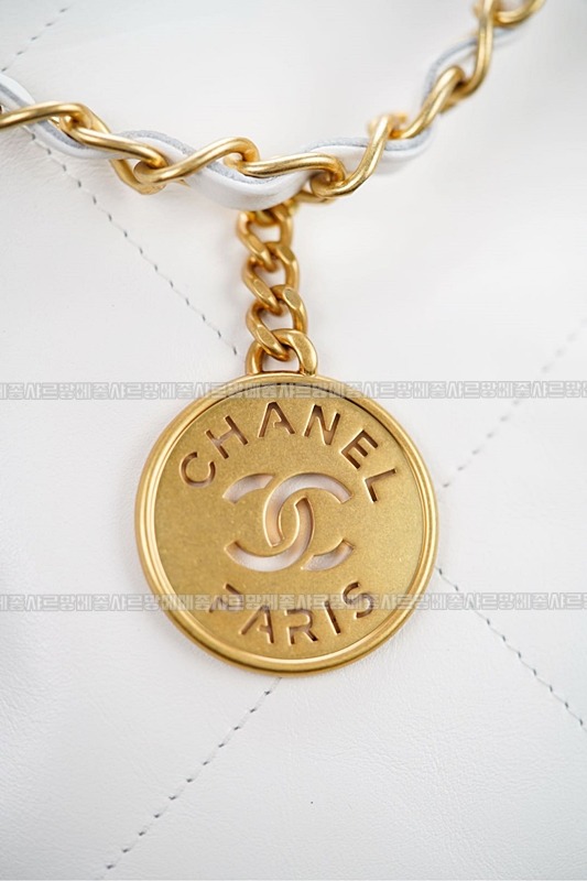 샤넬22P핸드백스몰화이트금장 wsxc1770312122435_0루.jpg