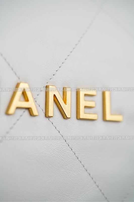 샤넬22P핸드백스몰화이트금장 wsxc1770312122435_2루.jpg