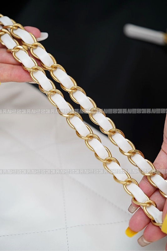 샤넬22P핸드백스몰화이트금장 wsxc1770312122678_6루.jpg