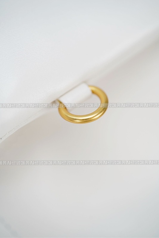 샤넬22P핸드백스몰화이트금장 wsxc1770312128599_6루.jpg