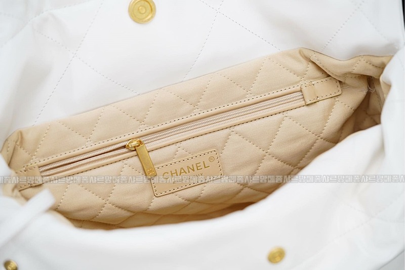 샤넬22P핸드백스몰화이트금장 wsxc1770312128670_9루.jpg