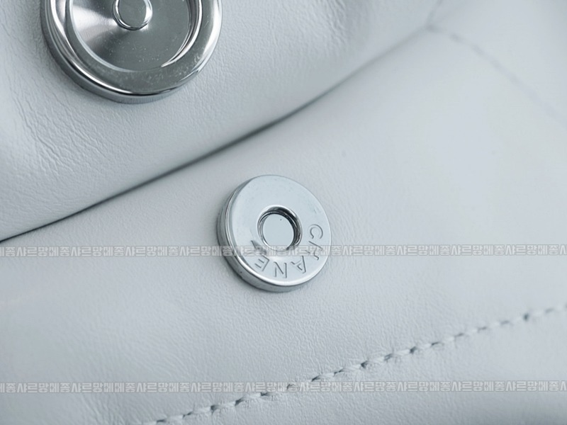 샤넬22P핸드백미디움화이트은장 20260206-092936-021루.jpg