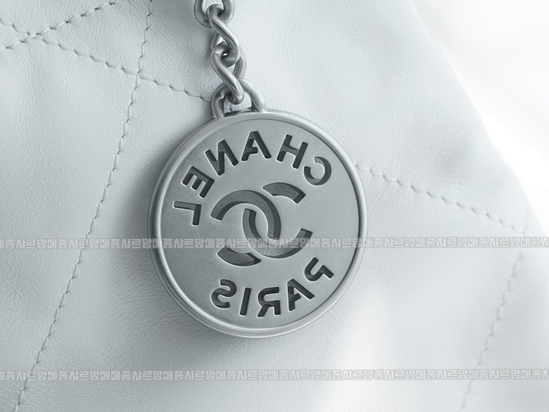 샤넬22P핸드백미디움화이트은장 20260206-092937-023루.jpg