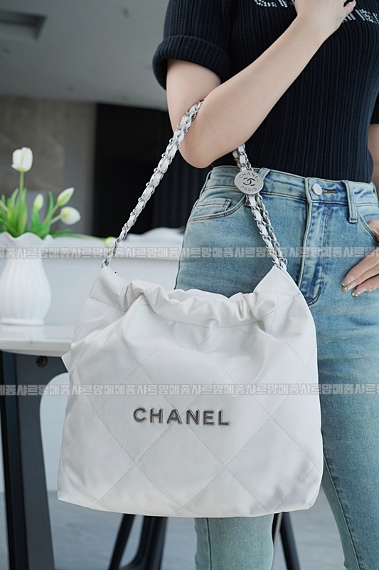 샤넬22P핸드백스몰화이트은장 20260206-093403-008루.jpg