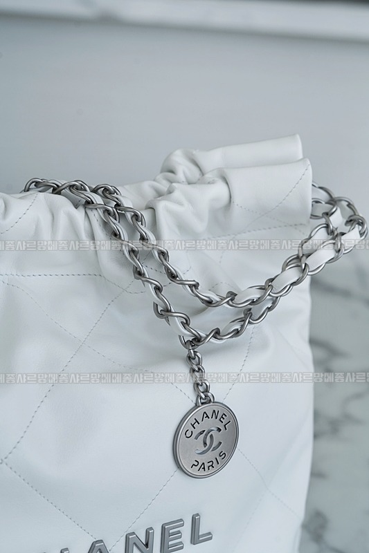샤넬22P핸드백스몰화이트은장 20260206-093405-018루.jpg