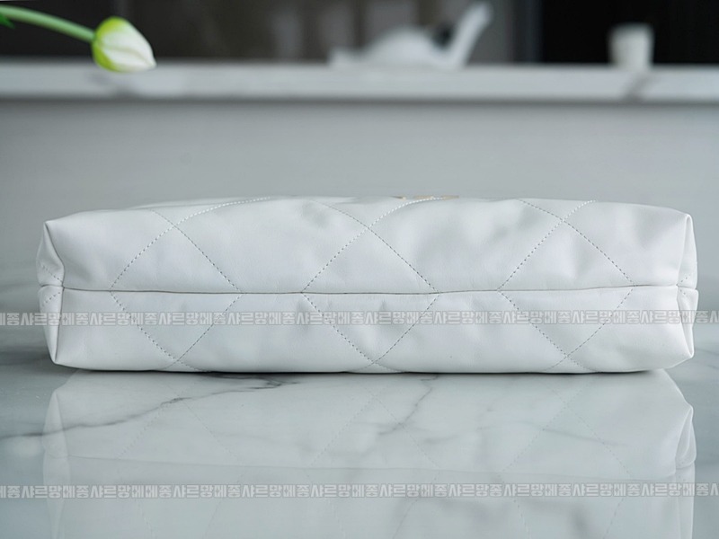 샤넬22P핸드백미디움화이트금장 20260206-094409-016루.jpg