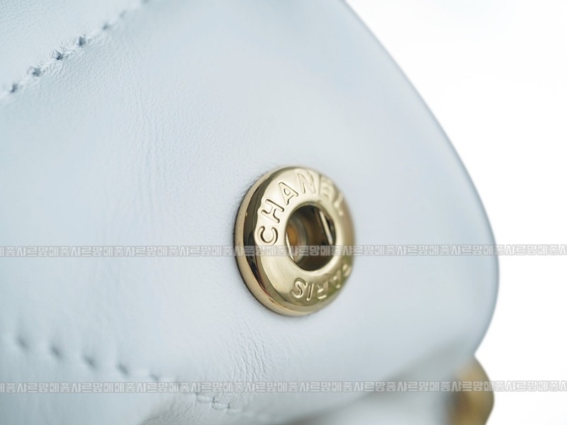 샤넬22P핸드백미디움화이트금장 20260206-094410-022루.jpg