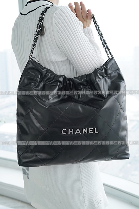 샤넬22P핸드백미디움블랙은장 20260206-095810-007루.jpg