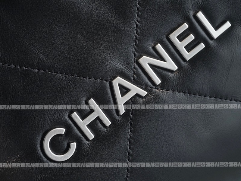 샤넬22P핸드백미디움블랙은장 20260206-095812-022루.jpg