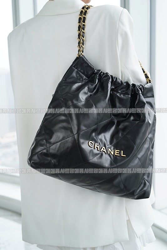 샤넬22P핸드백미디움블랙금장 20260206-100312-007루.jpg