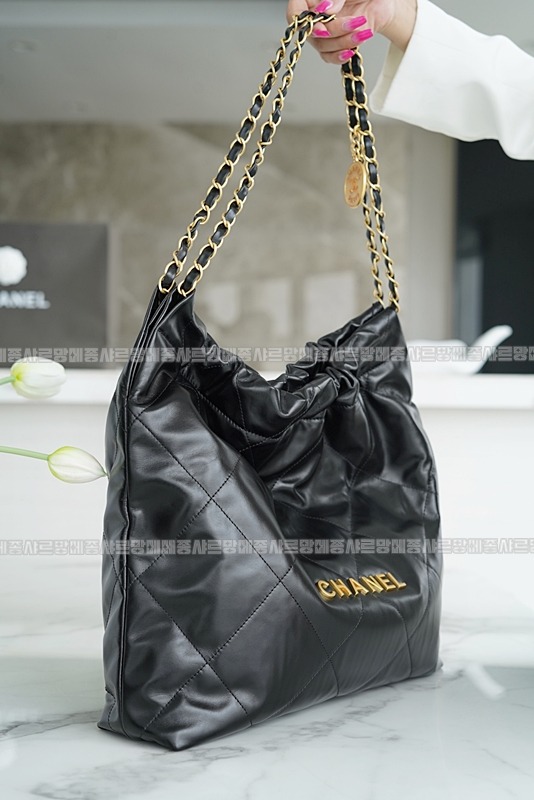 샤넬22P핸드백미디움블랙금장 20260206-100312-010루.jpg