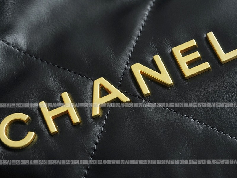 샤넬22P핸드백미디움블랙금장 20260206-100313-017루.jpg