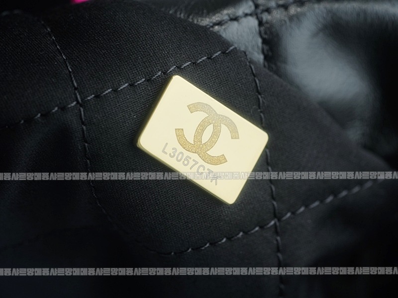 샤넬22P핸드백미디움블랙금장 20260206-100313-019루.jpg