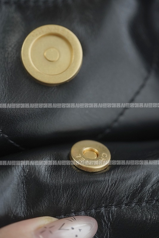 샤넬22핸드백스몰블랙금장 20260206-101052-027루.jpg