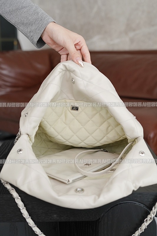 샤넬22핸드백스몰블랙은장 20260206-101505-014루.jpg