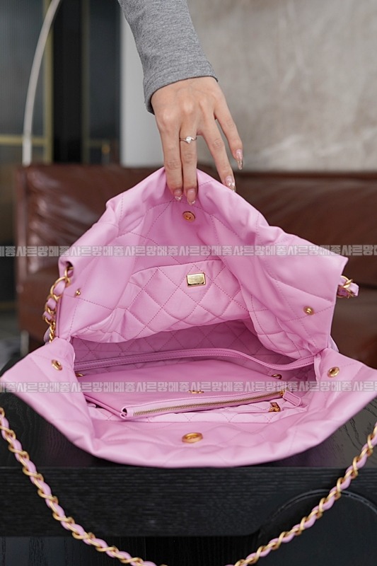샤넬22핸드백미디움핑크 20260206-103050-015루.jpg