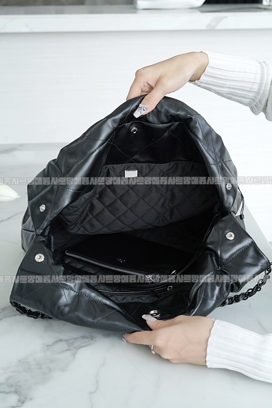 샤넬22핸드백미디움블랙 20260206-110006-017루.jpg