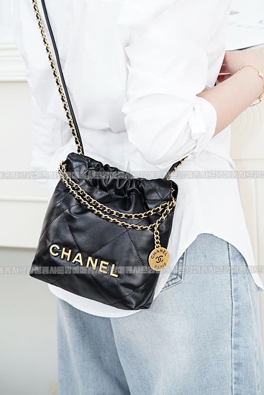 샤넬25백미니블랙금장 20260206-124419-004루.jpg