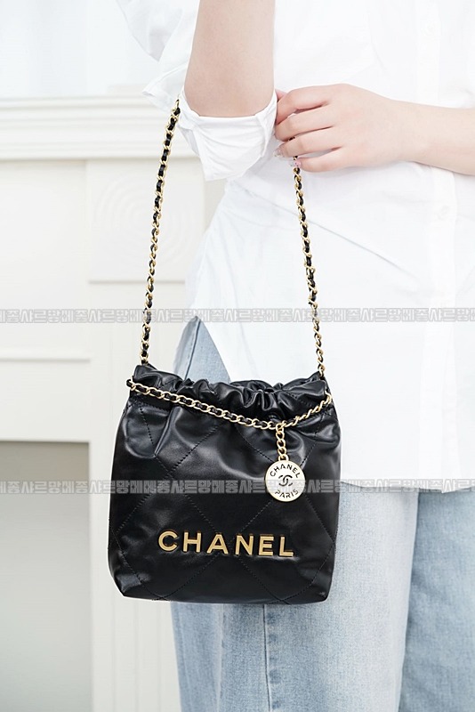 샤넬25백미니블랙금장 20260206-124419-009루.jpg