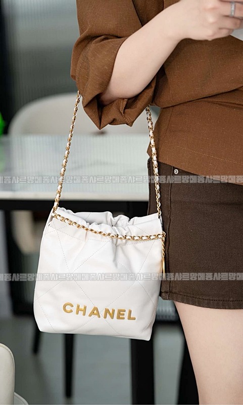 샤넬23미니핸드백화이트금장 20260206-131137-004루.jpg