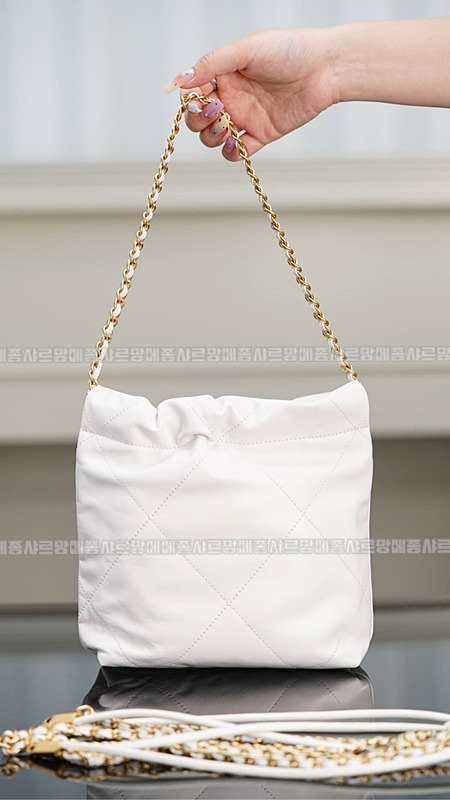 샤넬23미니핸드백화이트금장 20260206-131138-011루.jpg
