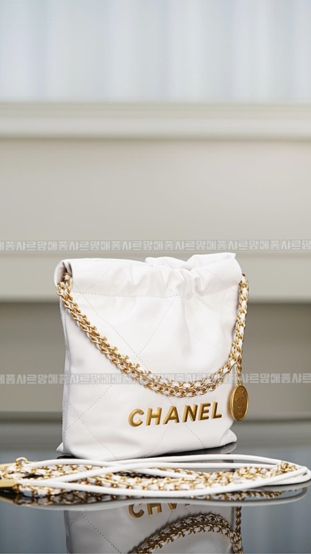 샤넬23미니핸드백화이트금장 20260206-131138-013루.jpg