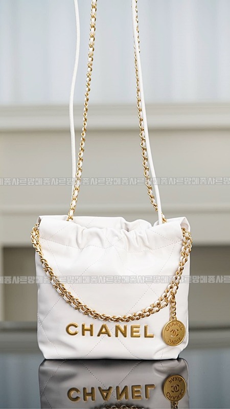 샤넬23미니핸드백화이트금장 20260206-131139-016루.jpg