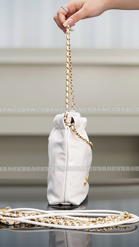 샤넬23미니핸드백화이트금장 20260206-131139-017루.jpg