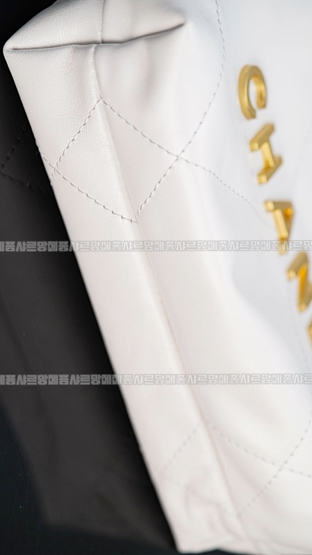 샤넬23미니핸드백화이트금장 20260206-131139-020루.jpg