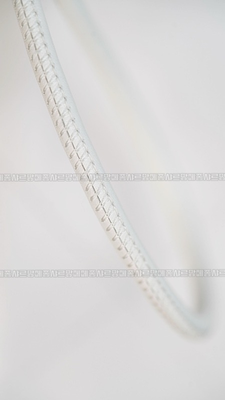 샤넬23미니핸드백화이트금장 20260206-131140-027루.jpg