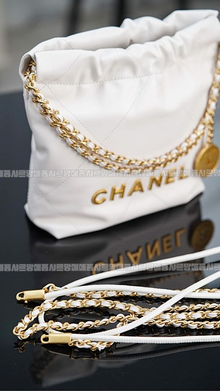 샤넬23미니핸드백화이트금장 20260206-131140-028루.jpg