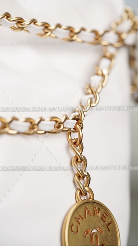 샤넬23미니핸드백화이트금장 20260206-131141-037루.jpg