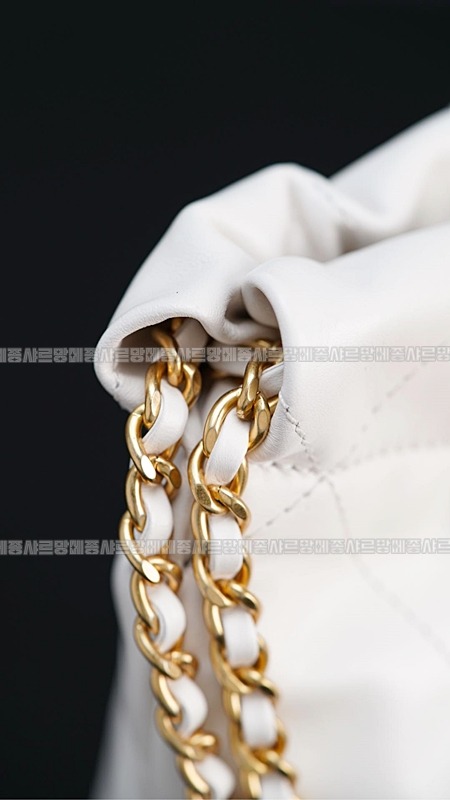 샤넬23미니핸드백화이트금장 20260206-131141-036루.jpg