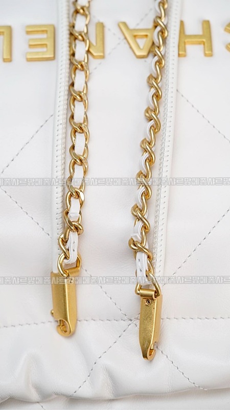 샤넬23미니핸드백화이트금장 20260206-131141-038루.jpg