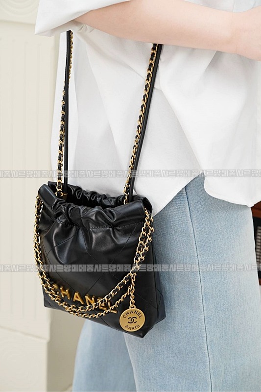 샤넬23미니핸드백블랙금장 20260206-131742-008루.jpg